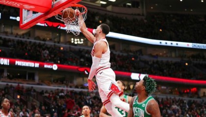 被教练剥夺打收官阶段资格，拉文强势反弹带队赢球